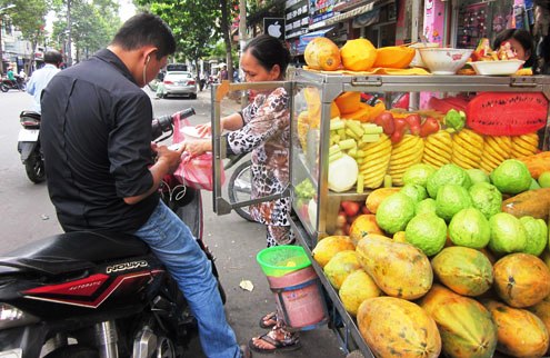 Food on wheel - Saigon Street Food, by Saigon Food Tour 2016